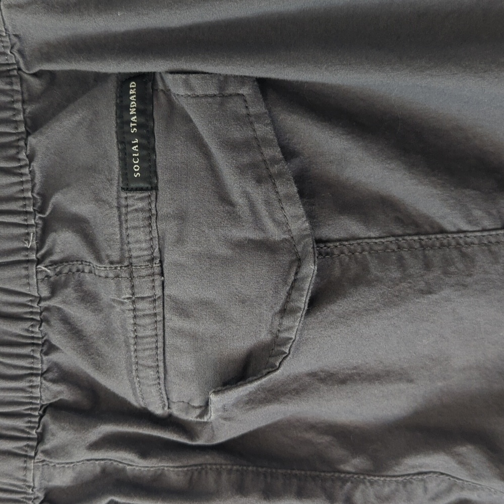 Social Standard By Sanctuary Dark Blue Grey Cargo Capris, Women's Small - Picture 3 of 7